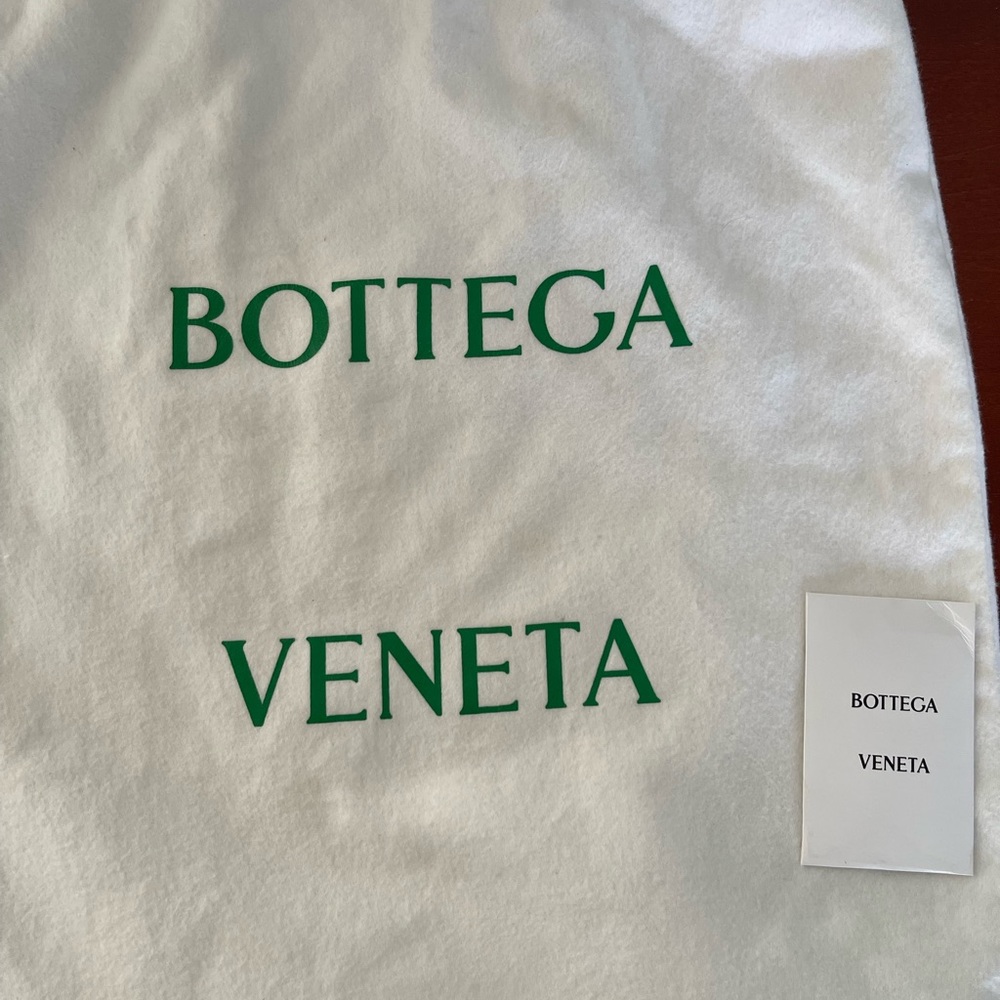 BOTTEGA VENETA BAG - GREAT CONDITION - Picture 5 of 12